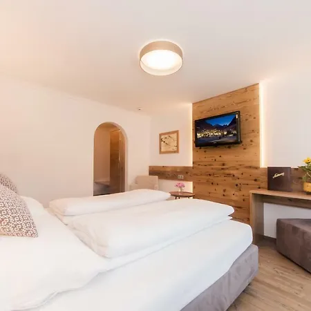 Antony 4* Ischgl
